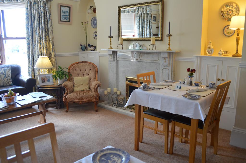 Rosedene Guest House Pembroke Buitenkant foto