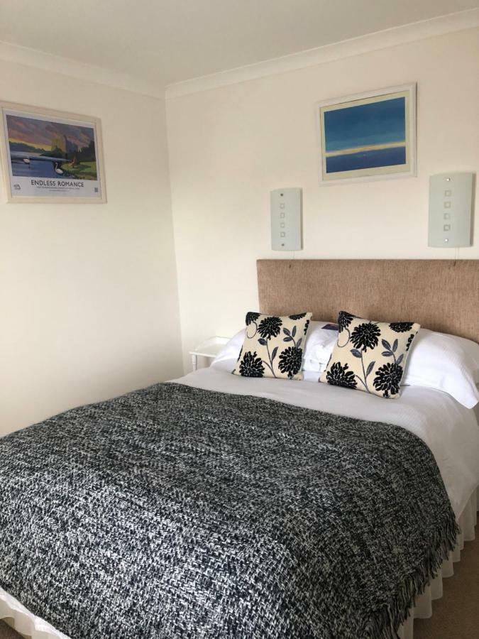 Rosedene Guest House Pembroke Buitenkant foto