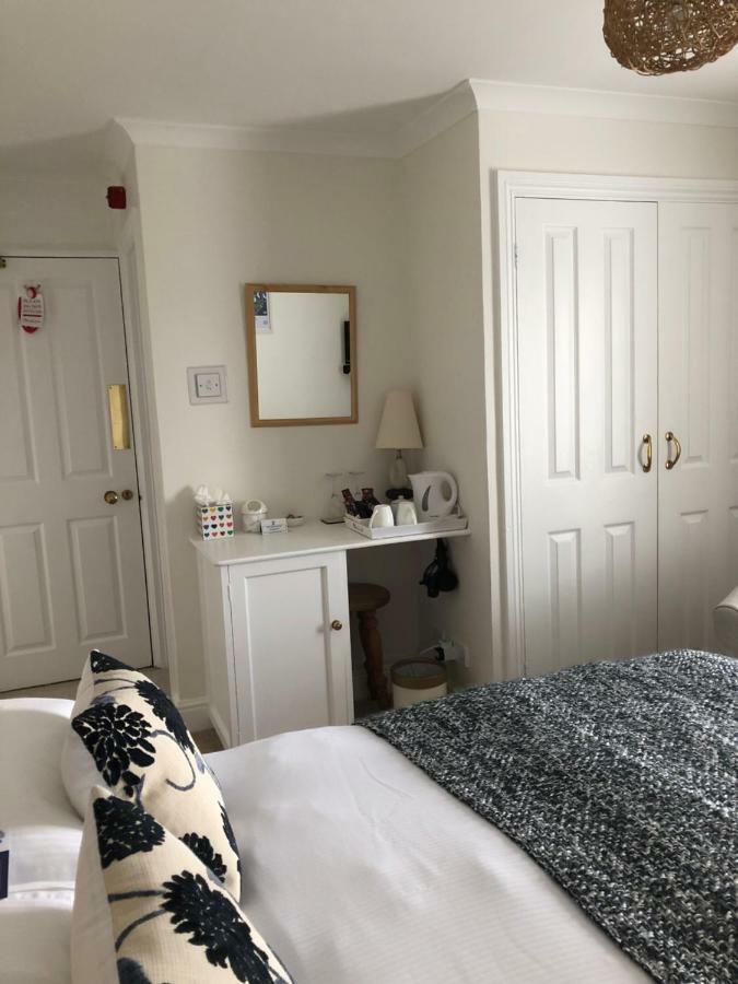 Rosedene Guest House Pembroke Buitenkant foto