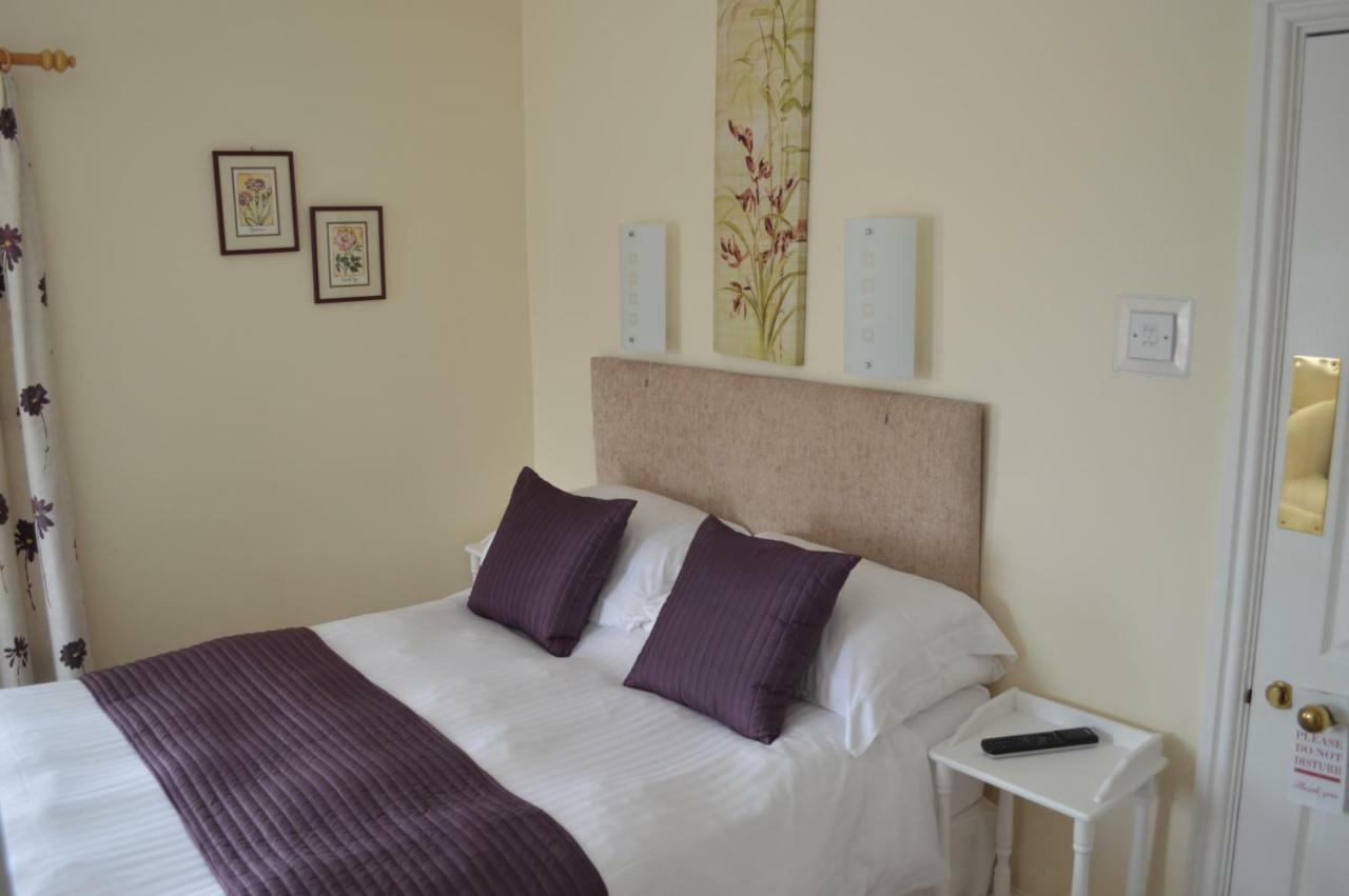 Rosedene Guest House Pembroke Buitenkant foto