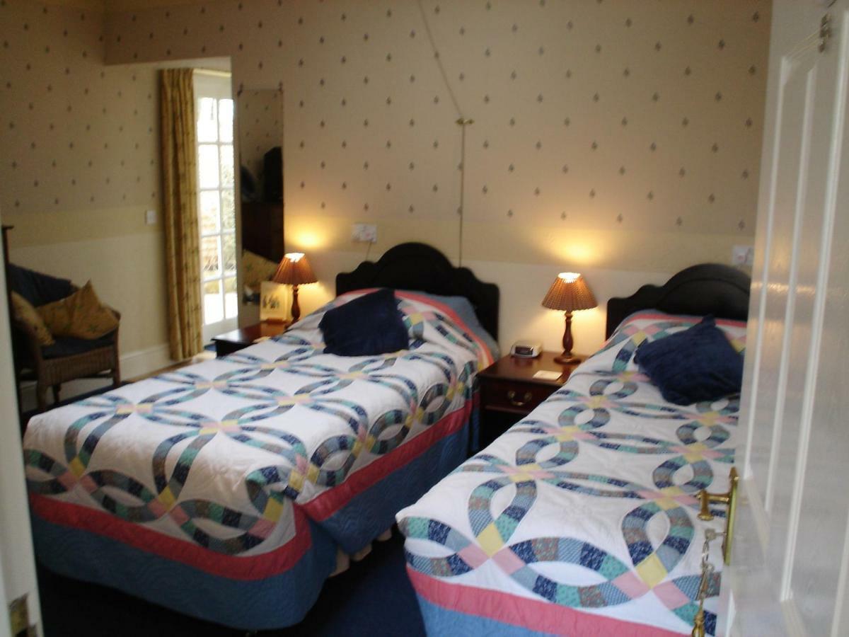 Rosedene Guest House Pembroke Buitenkant foto