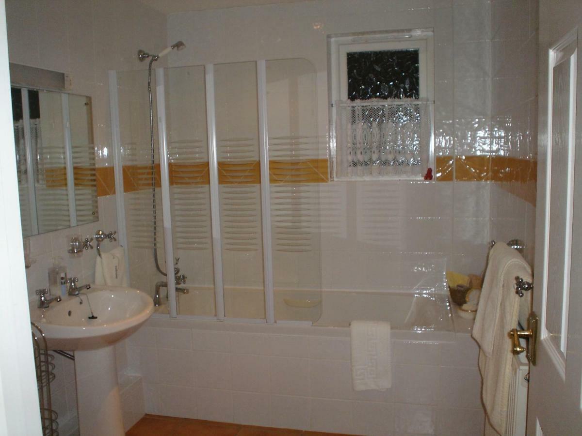 Rosedene Guest House Pembroke Buitenkant foto