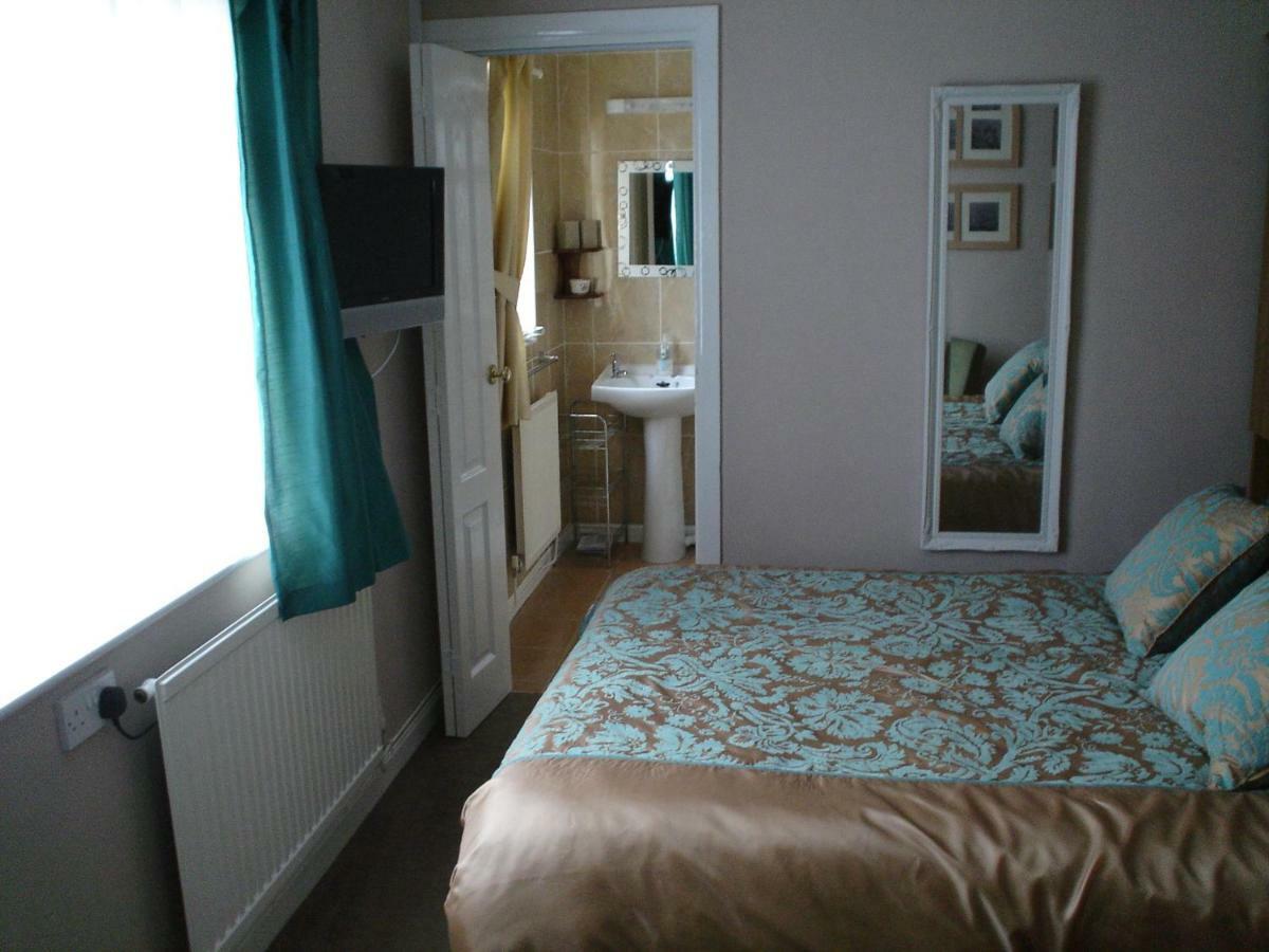 Rosedene Guest House Pembroke Buitenkant foto