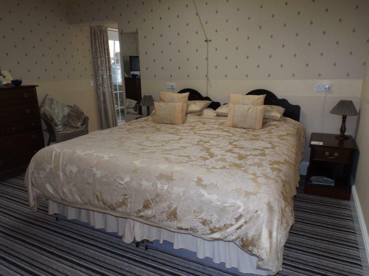 Rosedene Guest House Pembroke Buitenkant foto